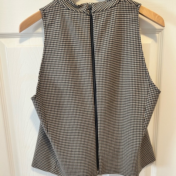 Contempaire/Simon’s sleeveless top - Picture 3 of 5